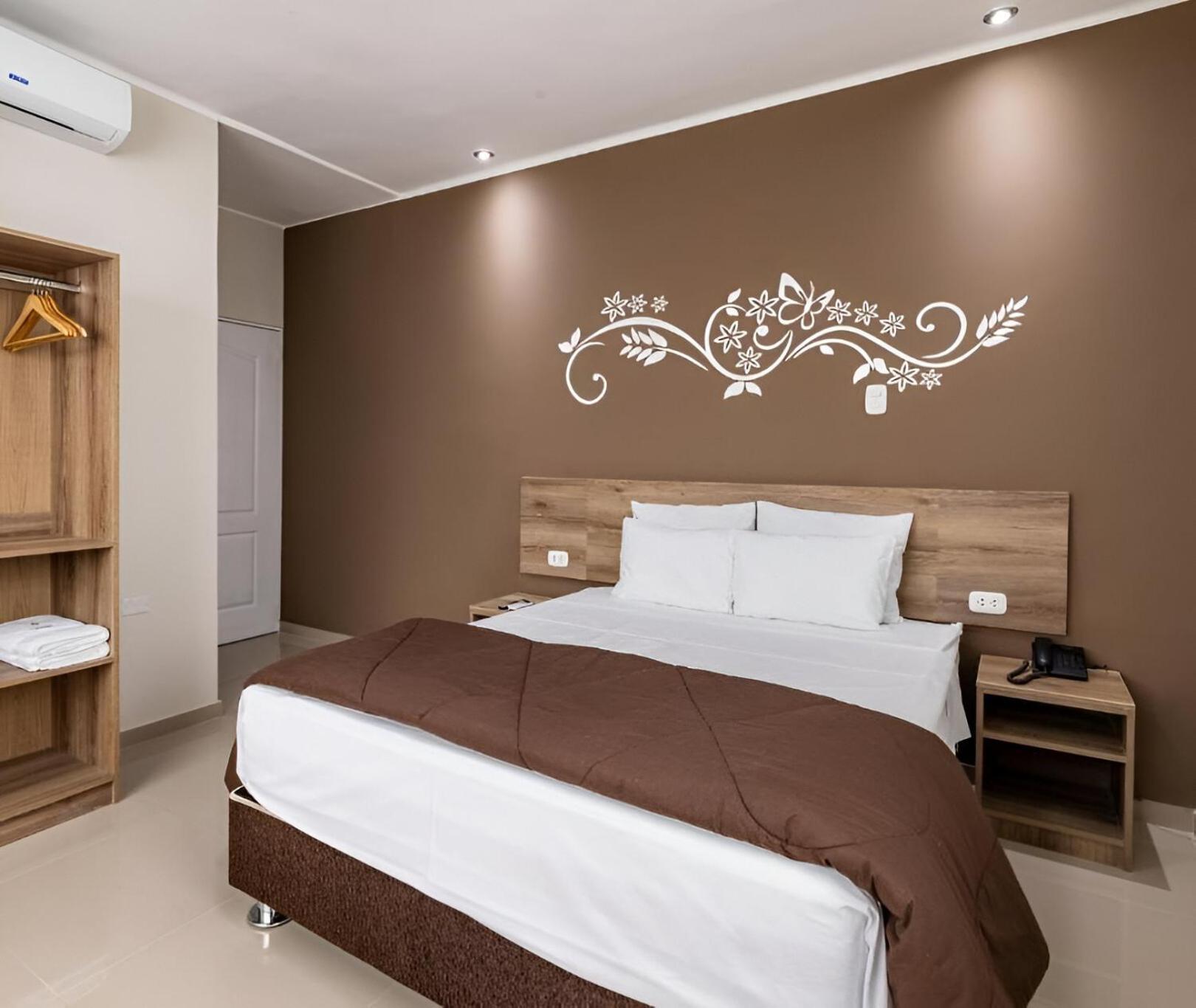 Hotel Solec بيورا المظهر الخارجي الصورة
