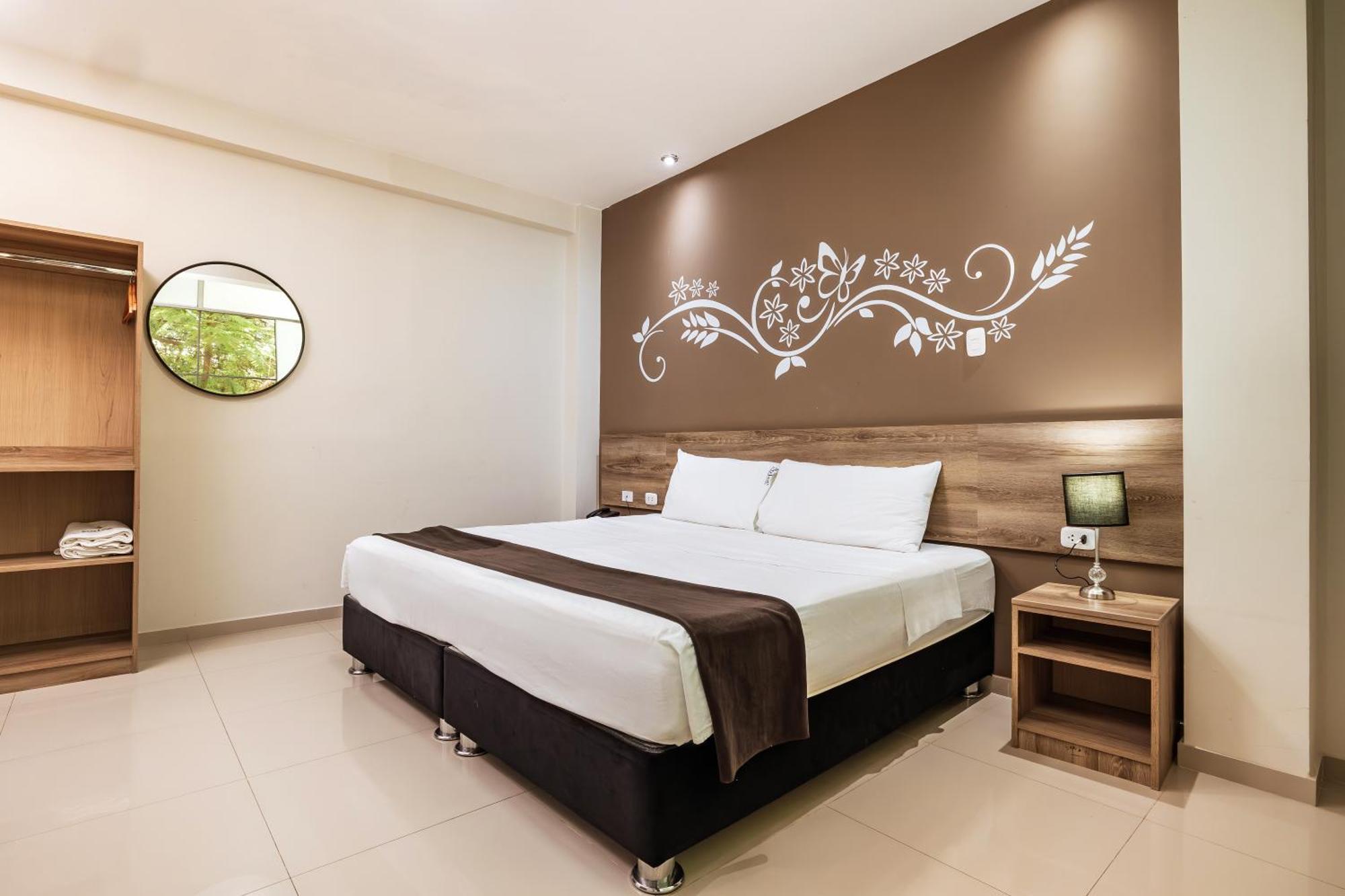 Hotel Solec بيورا المظهر الخارجي الصورة